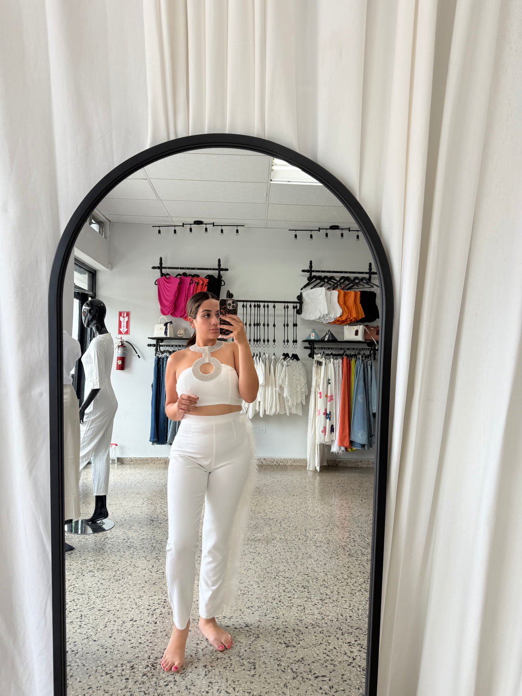 White feathers set