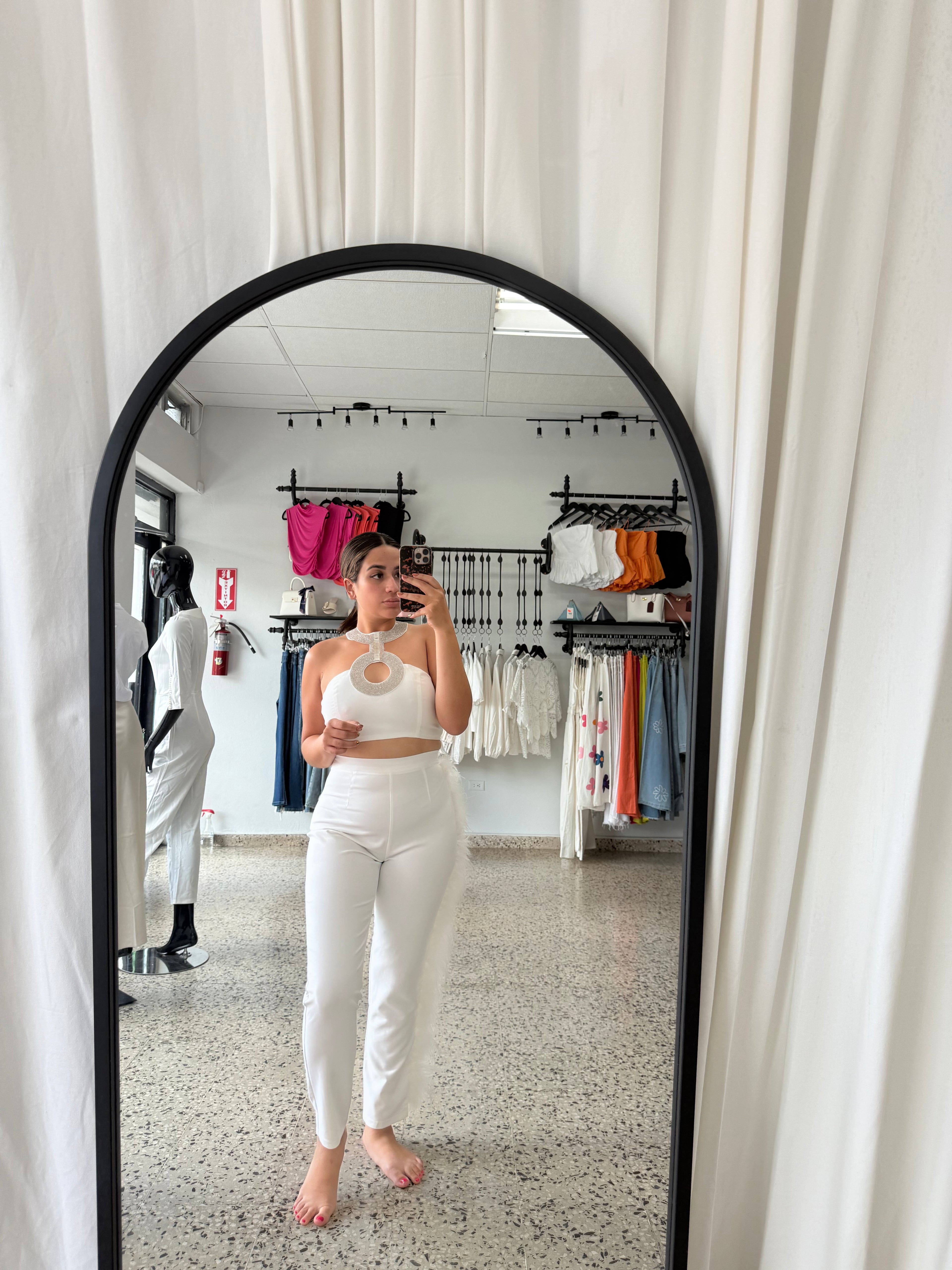 White feathers set